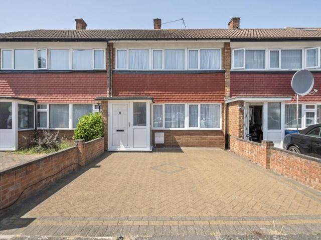 House for sale in London Borough of Merton, Mitcham
