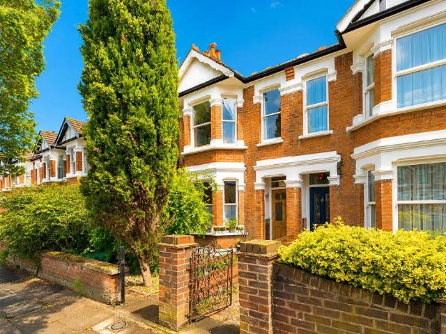 House for sale in London Borough of Ealing, Hanwell