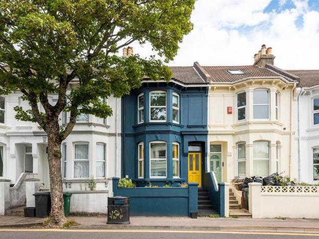 House for sale in Round Hill, Brighton & Hove