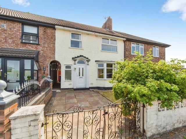 House for sale in Calderstones