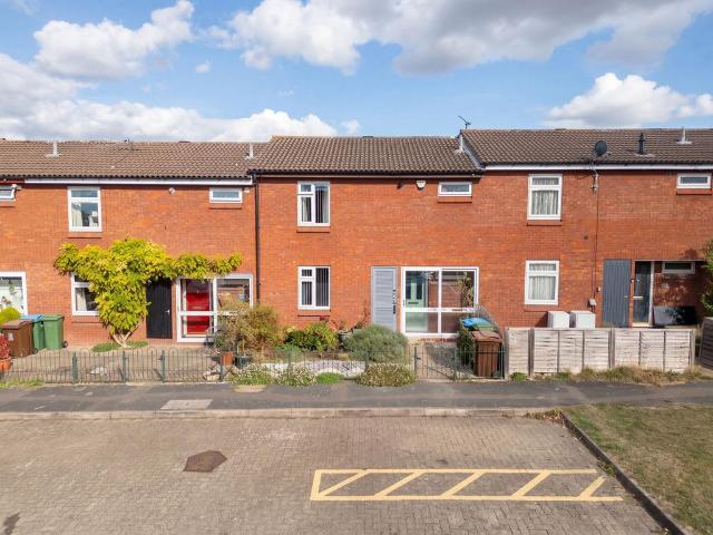 House for sale in Walton Court, Aylesbury