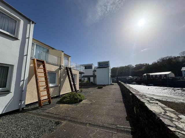 House for sale in Porthmadog