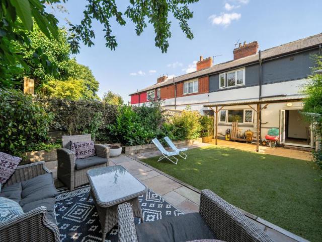 House for sale in Georgia, Greater Manchester
