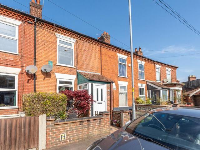 House for sale in New Catton, East Bank