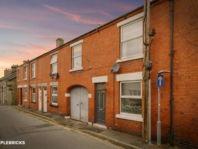 House for sale in Bala, Y Bala