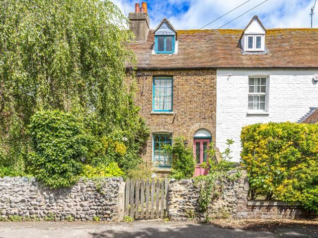 House for sale in Millmead, Acol