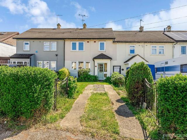 House for sale in Debden Green, Epping