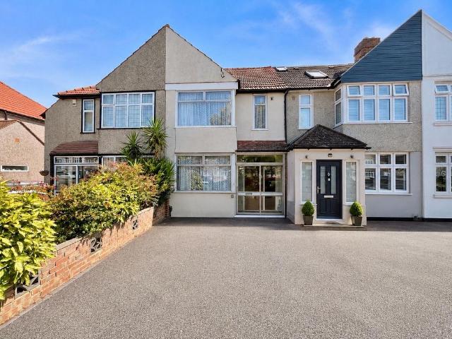 House for sale in Blackfen, Greater London