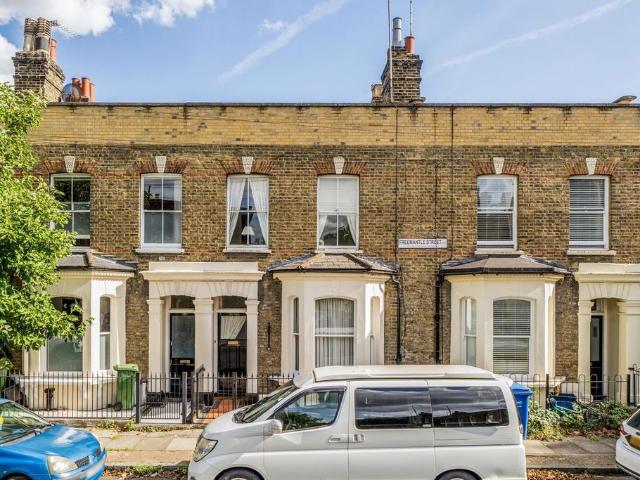 House for sale in Old Kent Road, Greater London