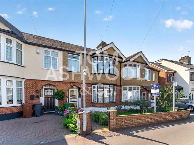 House for sale in Thames View, Greater London
