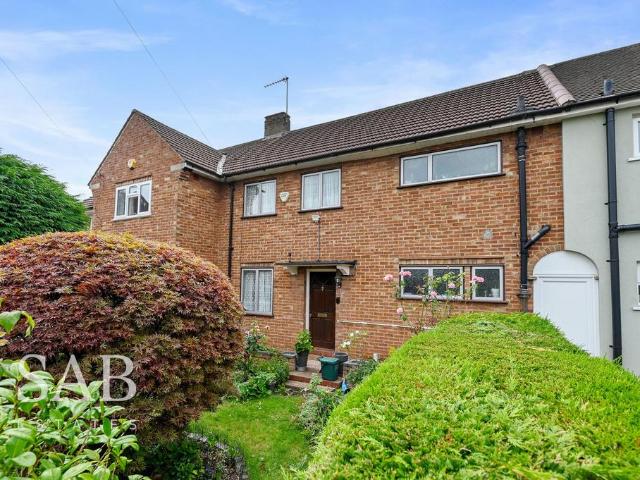 House for sale in London Borough of Ealing, Greenford