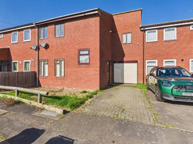 House for sale in Walton Court, Aylesbury