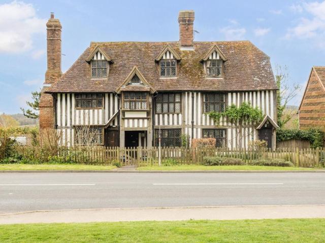 House for sale in Sandown Park, Kent