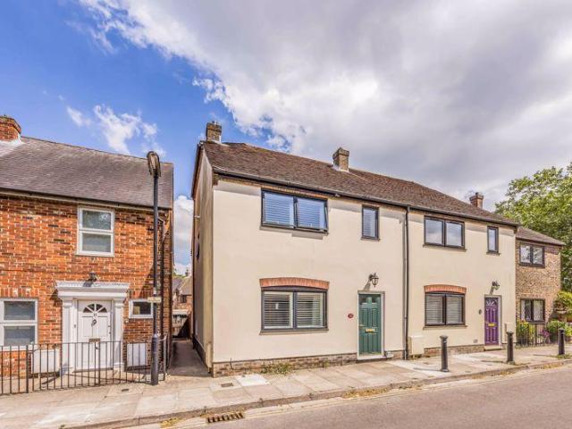House for sale in Spring Vale, Hampshire