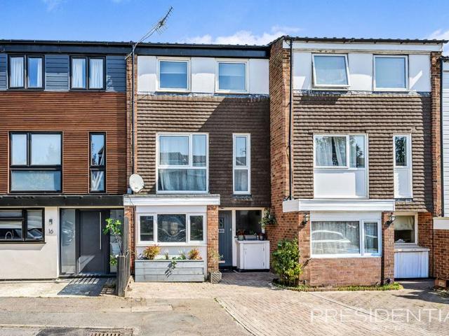 House for sale in Debden Green, Epping
