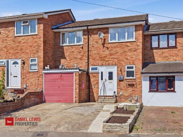 House for sale in Debden Green, Epping