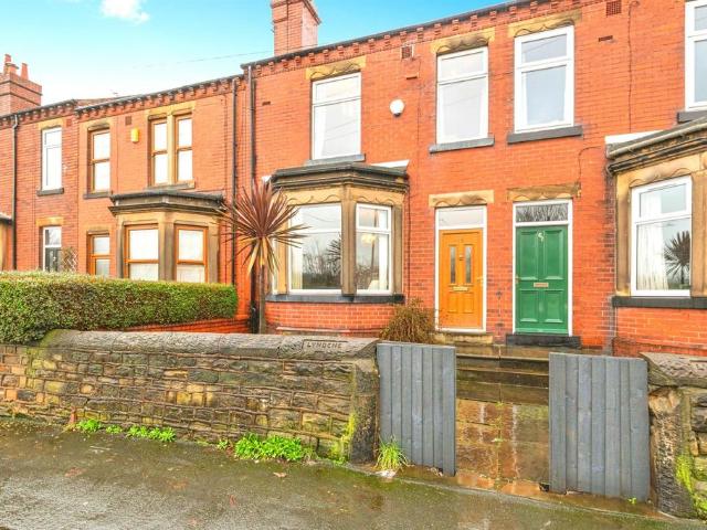 House for sale in Belle Isle, West Yorkshire
