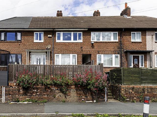 House for sale in Huddersfield, West Yorkshire