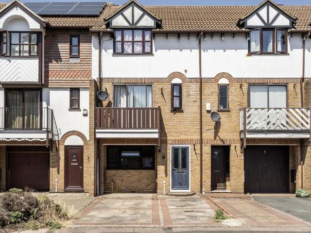 House for sale in Strood