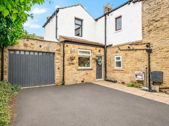 House for sale in Dewsbury Moor, Heckmondwike