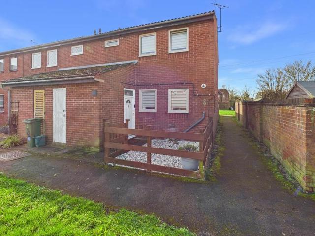 House for sale in Walton Court, Aylesbury