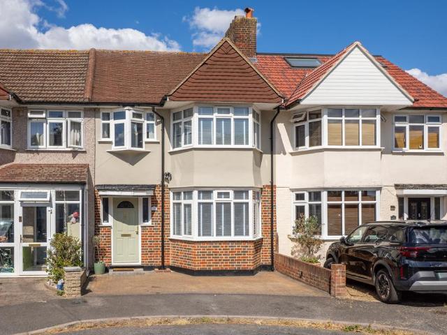 House for sale in Rosehill, Greater London