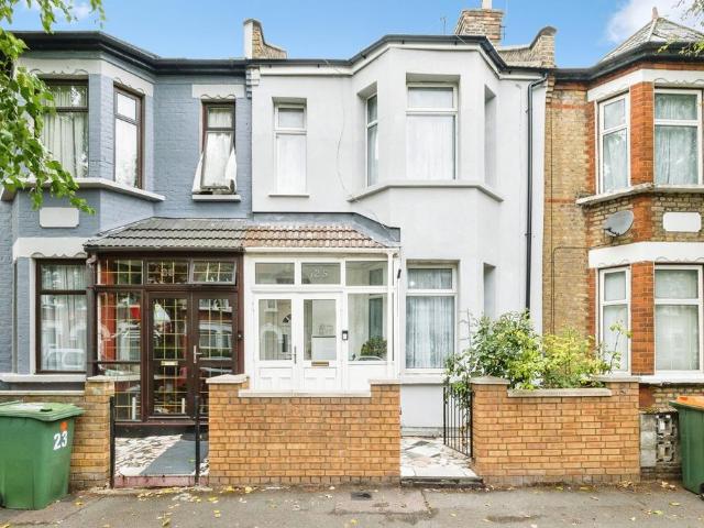 House for sale in Plashet, Greater London