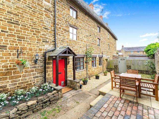 House for sale in Evershot, Oxfordshire