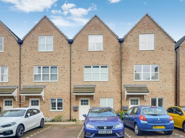 House for sale in The Slade, Oxfordshire