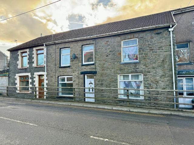 House for sale in Tonyrefail, Coedely