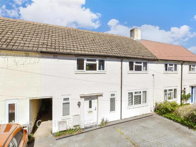 House for sale in Pachesham Park, Surrey