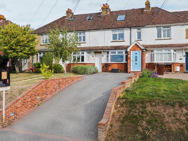 House for sale in Oad Street, Kent