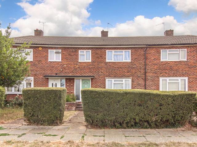 House for sale in Highfield, Pouchen End