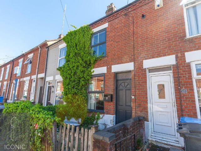House for sale in New Catton, East Bank