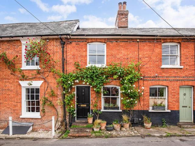 House for sale in Barton Stacey, Hampshire