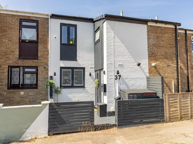 House for sale in Broadfield, Glynde