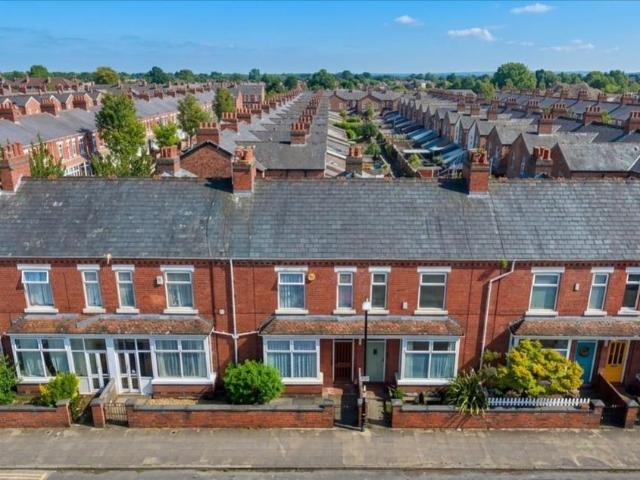 House for sale in Gorse Hill, Trafford Park