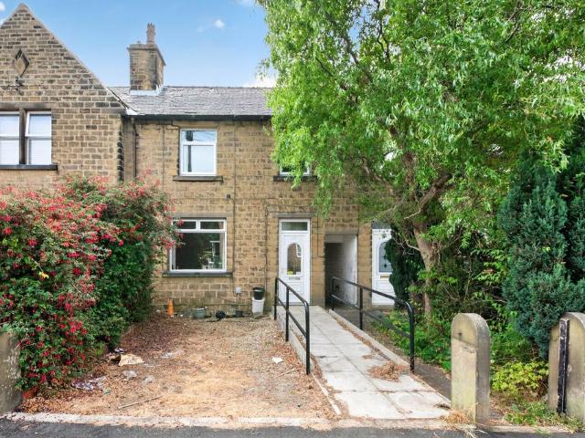 House for sale in Armitage Bridge, West Yorkshire