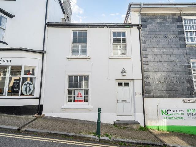House for sale in Strode, Devon