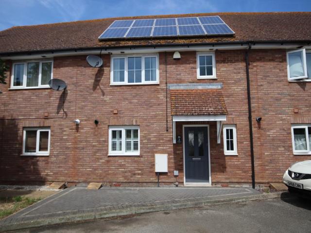 House for sale in Oad Street, Kent