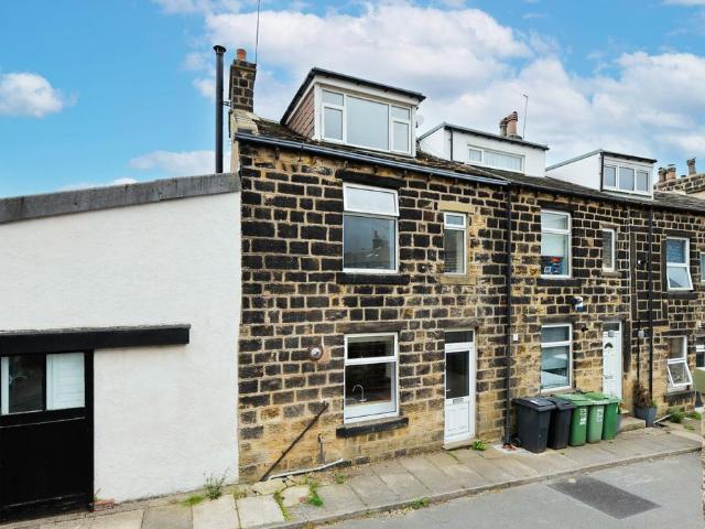 House for sale in Rufford Park, Yeadon