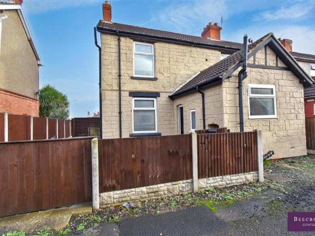 House for sale in Woodlands, Scawthorpe