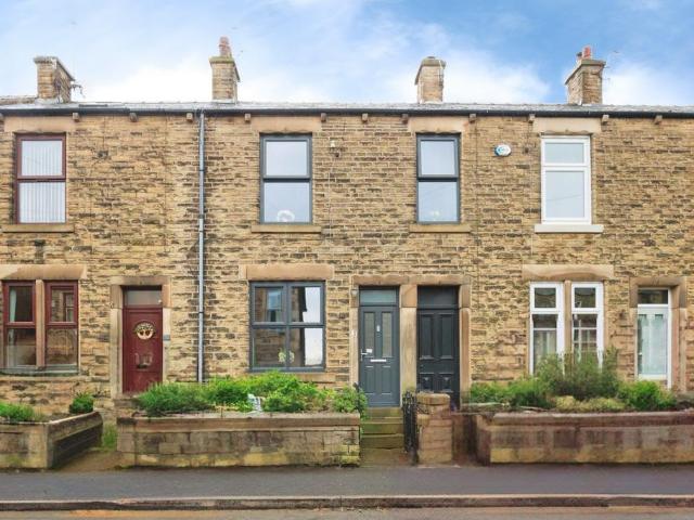 House for sale in Whitfield, Charlesworth