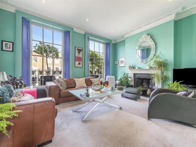 House for sale in Chalk Farm, Greater London