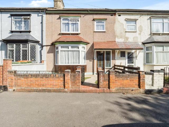 House for sale in Little Ilford, Greater London
