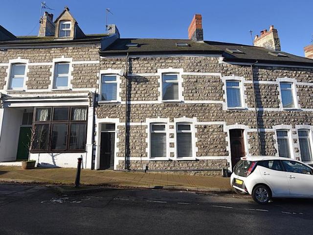 House for sale in Penarth Marina, Penarth