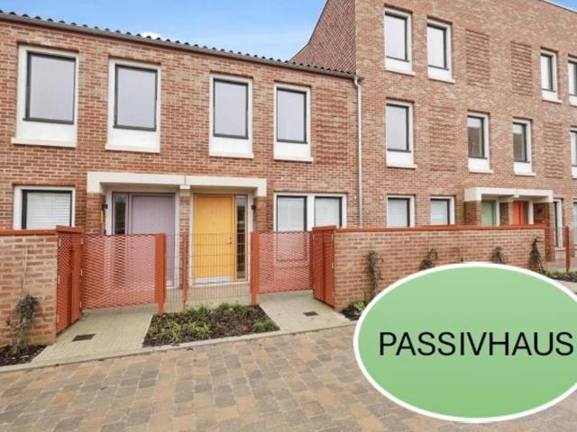 House for sale in High Field, York