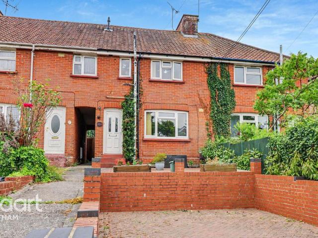 House for sale in Chipping Hill, Essex