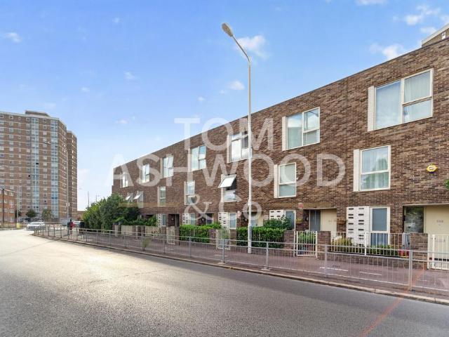 House for sale in Greater London
