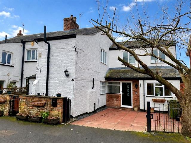 House for sale in Mobberley